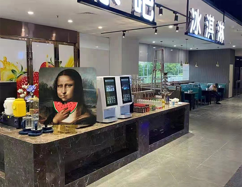 運(yùn)營家在自助餐廳.jpg